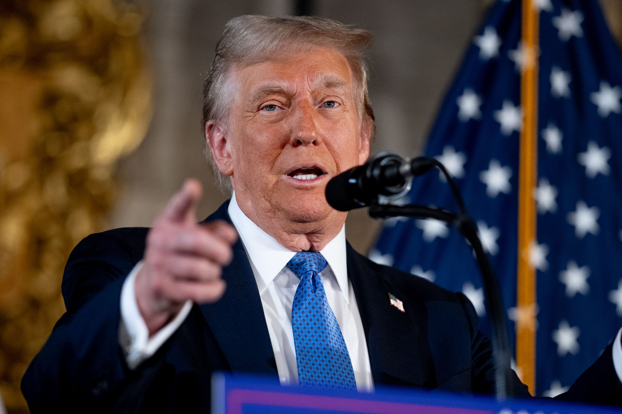 Oferta e Donald Trump për punonjësit federale: Nëse jepni dorëheqjen do të merrni tetë muaj rrogë