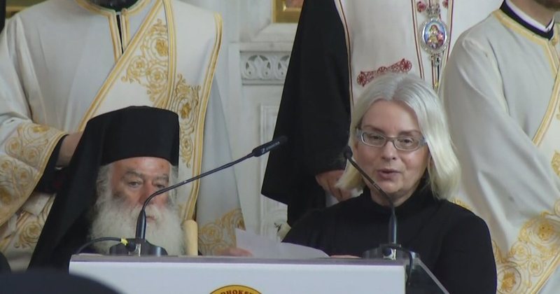 Mbesa e Kryepeshkopit Anastas u drejtohet shqiptarëve: Vëllezërit e mi, ndiqni shembullin e tij të dashurisë