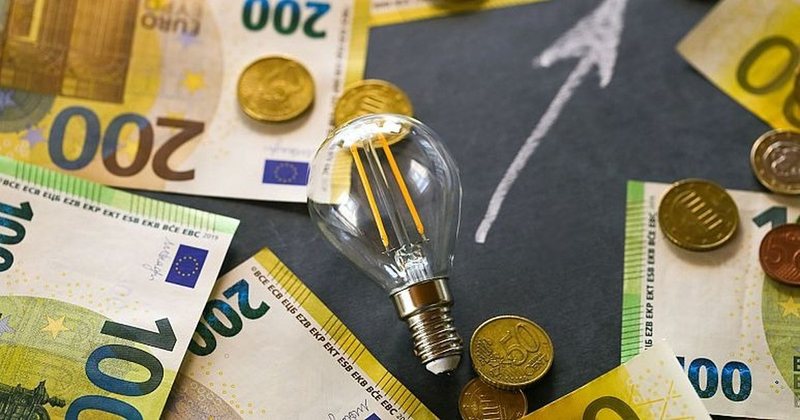 Hyn në fuqi ulja e çmimit të energjisë – Tarifimi sipas kategorive, zbritja reflektohet në faturat që paguhen në mars