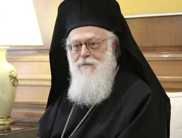 Nis procesi delikat për nxjerrjen nga koma të Anastas Janullatos