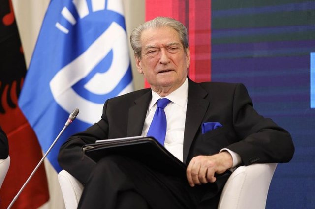PD zbulon 15 pikat e programit ekonomik, Berisha: Fund varfërisë brenda 100 ditëve të para të qeverisjes