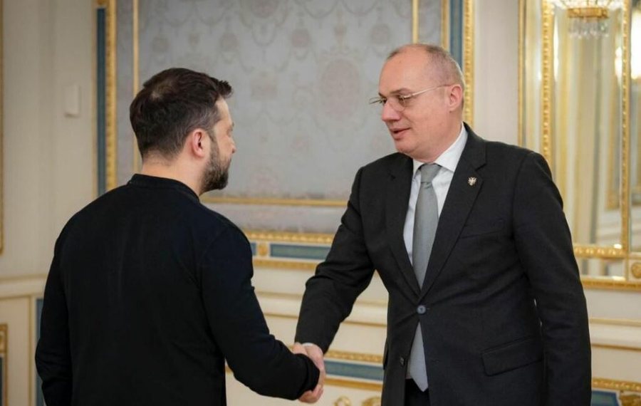Ministri Hasani takim me Presidentin Zelensky në Kiev