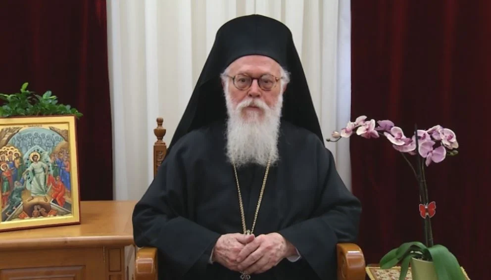 Ndarja nga jeta e Kryepeshkopit Anastas Janullatos/ Kremtohet sot Liturgjia Hyjnore në Mitropolinë e Athinës, merr pjesë dhe Mitsotakis