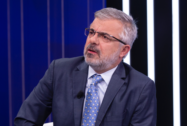 Neritan Sejamini, notari ‘i ujërave të zeza’ të pluralizmit, xhepat e thellë dhe këshillimet fatale