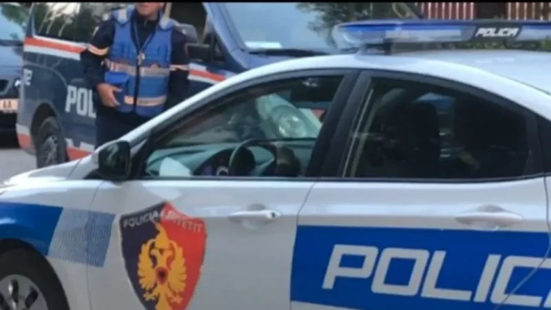 Aksidentoi për vdekje 28-vjeçarin në autostradën Tiranë-Durrës dhe përplasi tre të tjerë, arrestohet 70-vjeçari 