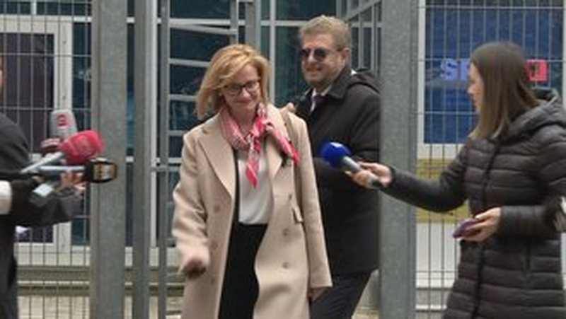 U mor në pyetje për 4 orë, Klotilda Bushka del nga SPAK: Nuk kam koment 