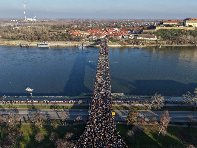 Protestat në Serbi nuk ndalen / Nis bllokimi i tre urave, do qëndrojnë të mbyllura për tre orë