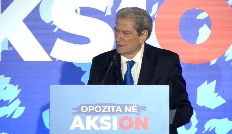 Protesta e opozitës, Martin Leka: Pa njerëz, fjalimi i Berishës si në mbledhje partie! E pamundur që ti hiqet non grata