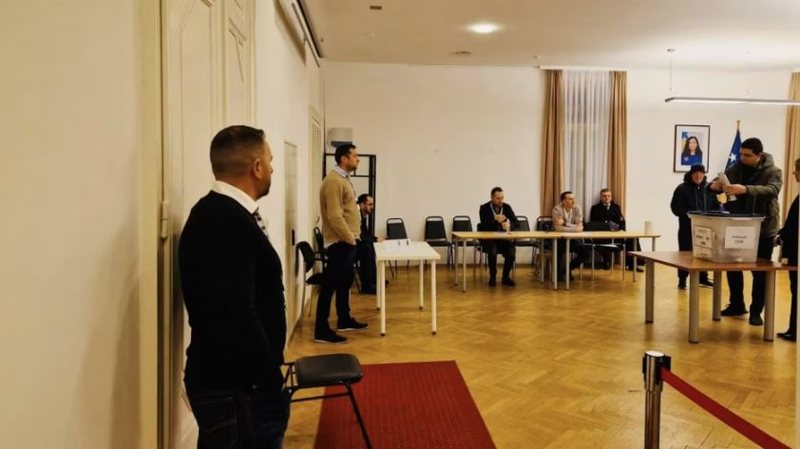 Nga marrëdhënia me Serbinë te ndikimi i Trump, si i komentojnë mediat ndërkombëtare zgjedhjet në Kosovë