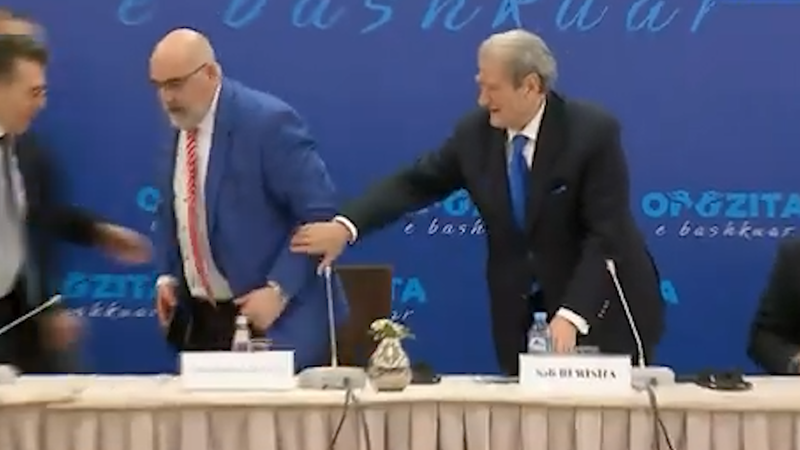 Kur paratë nuk e blejnë dot respektin!Konsulenti amerikan gati të ikë pa i dhënë dorën Berishës