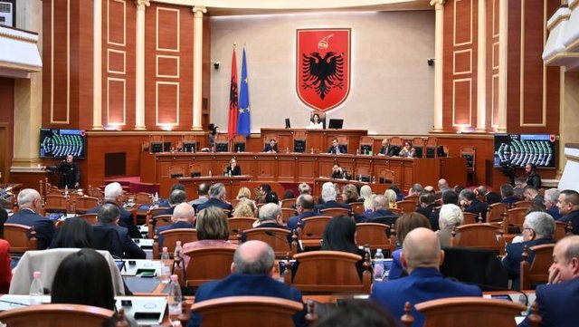 Sot Kuvend/ Në rend dite, shkarkimi i Këshillit Drejtues të RTSH dhe ndryshimet në Kodin Zgjedhor