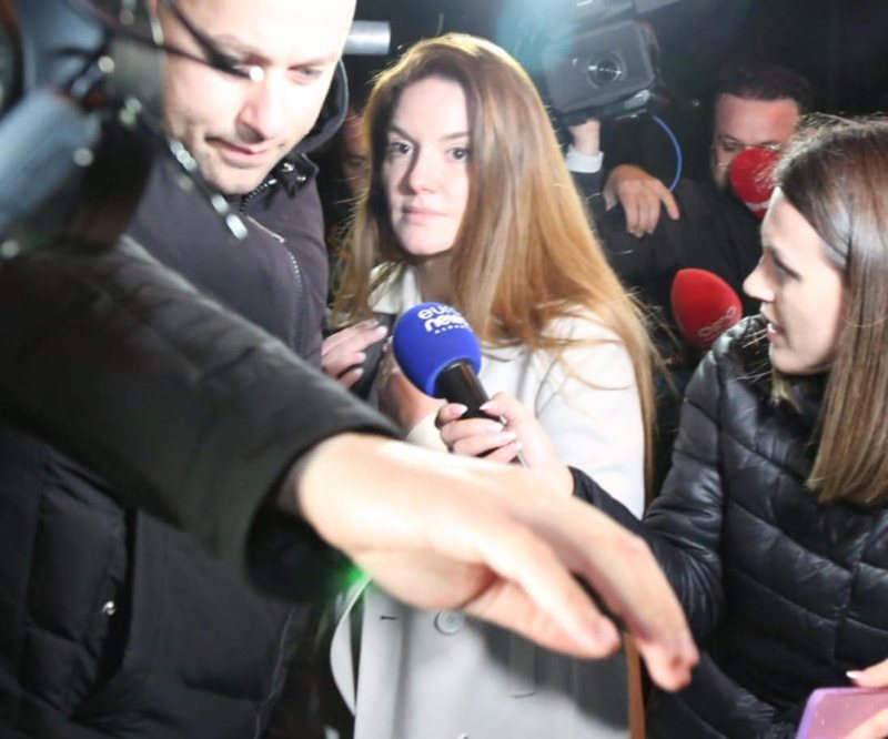 “Po merren me fustanet e Ajola Xoxës” – Ish-zëdhënësja e Berishës kritikon PD-në: Muhabete banale