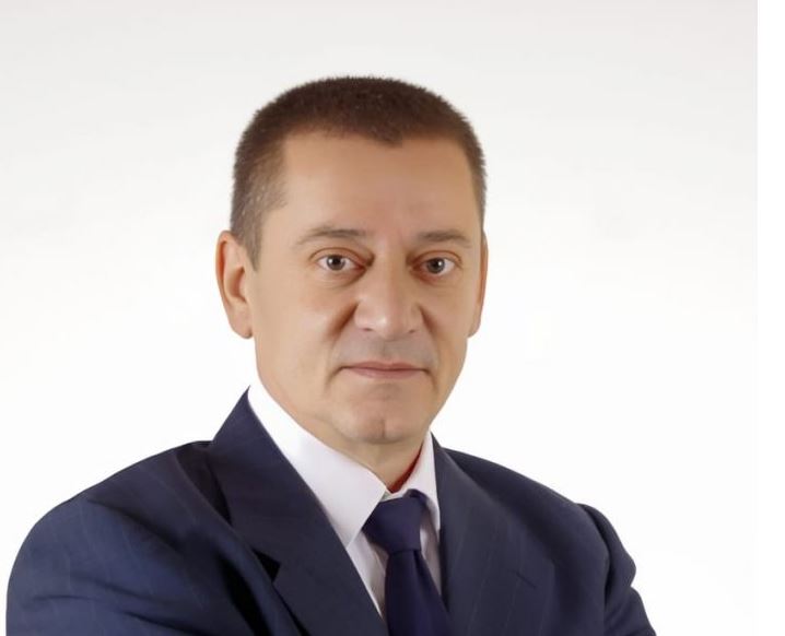 Shkarkohet nga detyra prefekti i qarkut Elbasan, ja kush e zëvendëson