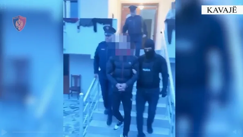 Kavajë/ Goditet grupi që shpërndante lëndë narkotike, arrestohen 13 persona