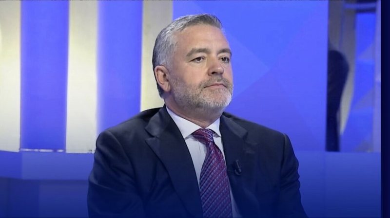“Engjëll Agaçi ka kaluar një sëmundje të rëndë” – Blendi Klosi: Marrja e laptopit dhe kontrolli i BKH nuk janë të vërteta