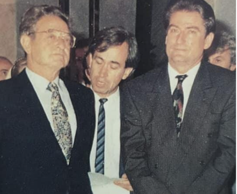 “Soros ka njerëz në Këshillin Kombëtar dhe Kryesinë e PD-së” – Haklaj: Berisha e solli në Shqipëri në 1993! Tha takova mikun e madh të shqiptarëve në Zvicër