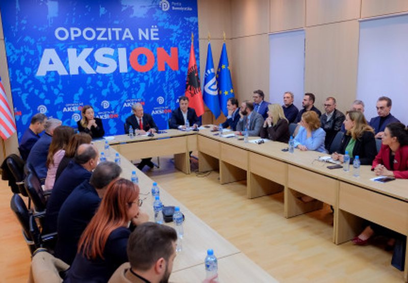 Lista e mbyllur e PD: Zbardhen emrat për Korçën, Fierin dhe Durrësin