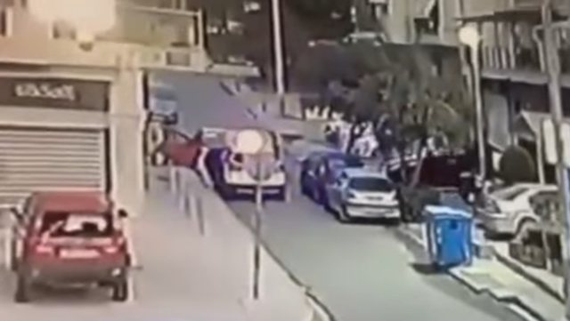 Sherr me thika mes dy shqiptarëve në Selanik, njëri në gjendje kritike