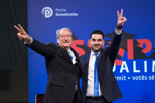Kryebashkiaku i Kavajës takim me Ramën, sinjal largimi nga PD?