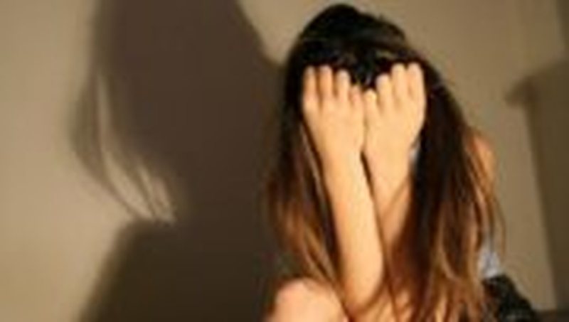 “Shkova te shtëpia e shoqes, ajo thirri edhe dy djem” – Abuzoi seksualisht me një të mitur, arrestohet 20-vjeçari në Tiranë