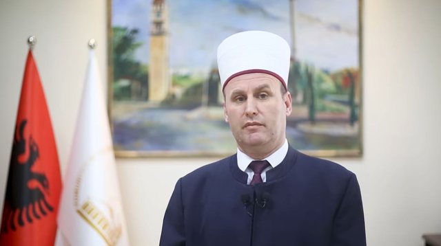 Festa e Fiter Bajramit, kreu i KMSH-së uron besimtarët myslimanë: Uroj që të sjellë harmoni në familjen e çdo shqiptari! 