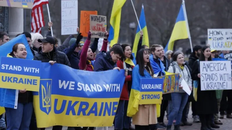 Protesta pro Ukrainës në SHBA pas përplasjes Trump-Zelensky