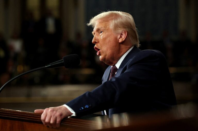 Trump: Putin vendosi të pushtojë Ukrainën pas dështimit të Biden në Afganistan!