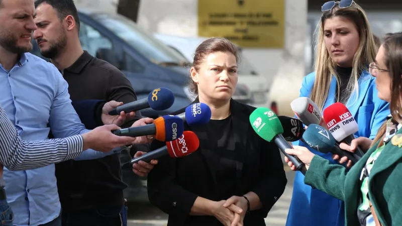 Shtyhet gjyqi për Mario Perlleshajn, flet nëna e Martin Canit: Do të luftoj deri në fund!