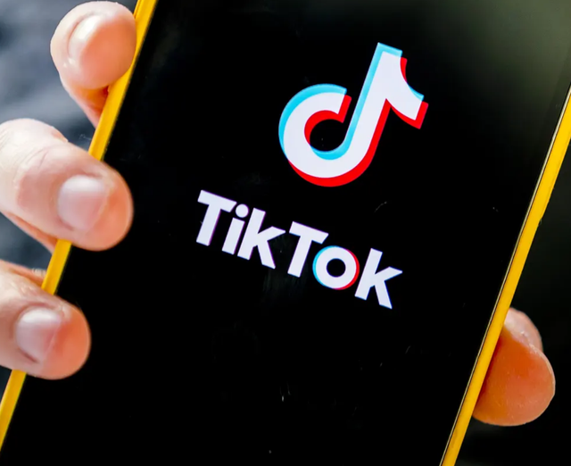 Ja data kur mbyllet TikTok! AKEP urdhër kompanive të internetit në Shqipëri: Bllokoni aksesin