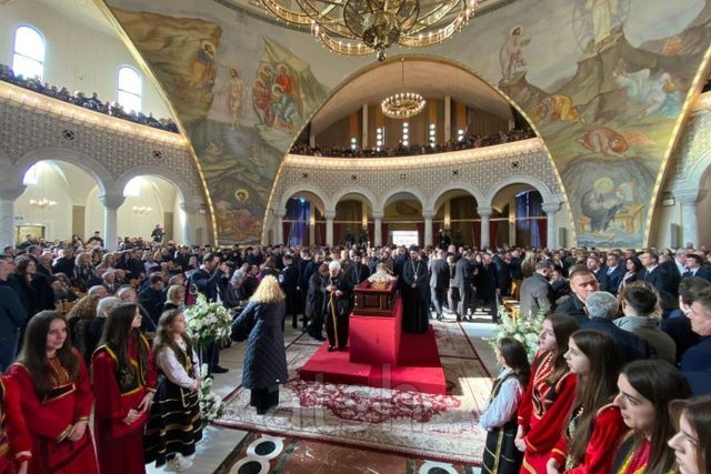 Sot zgjidhet kryepeshkopi i ri, cili është emri më i përfolur