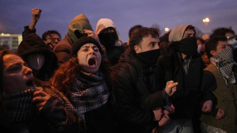 Protestat kundër ndalimit të Imamoglut në Turqi, shkon në 1418 numri i të arrestuarve