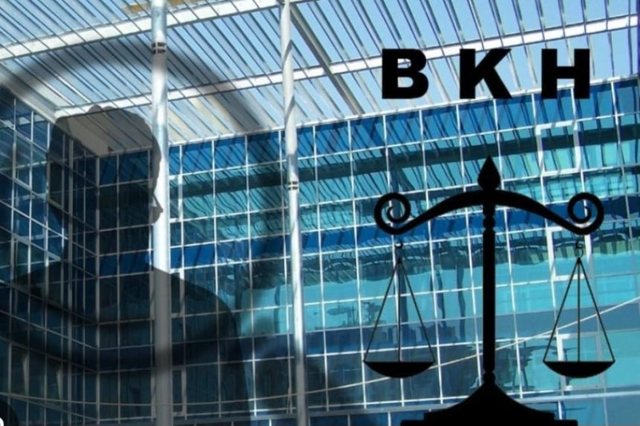 Agjentët e BKH-së dhe policia “zbarkojnë” në dyqanin e biznesmenit të njohur në Elbasan, ja çfarë kanë sekuestruar!