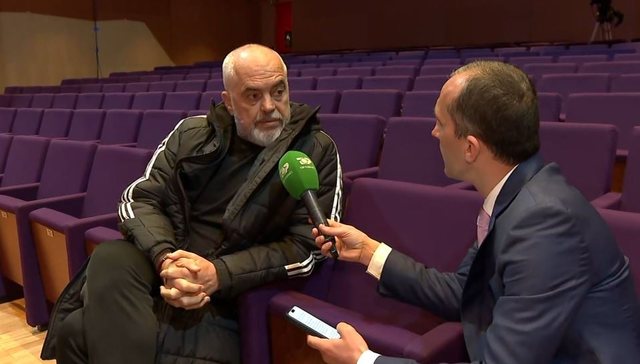 Rama përvesh mëngët për mandatin e katërt: Berisha në hall, LaCivita turist, Basha fenomen