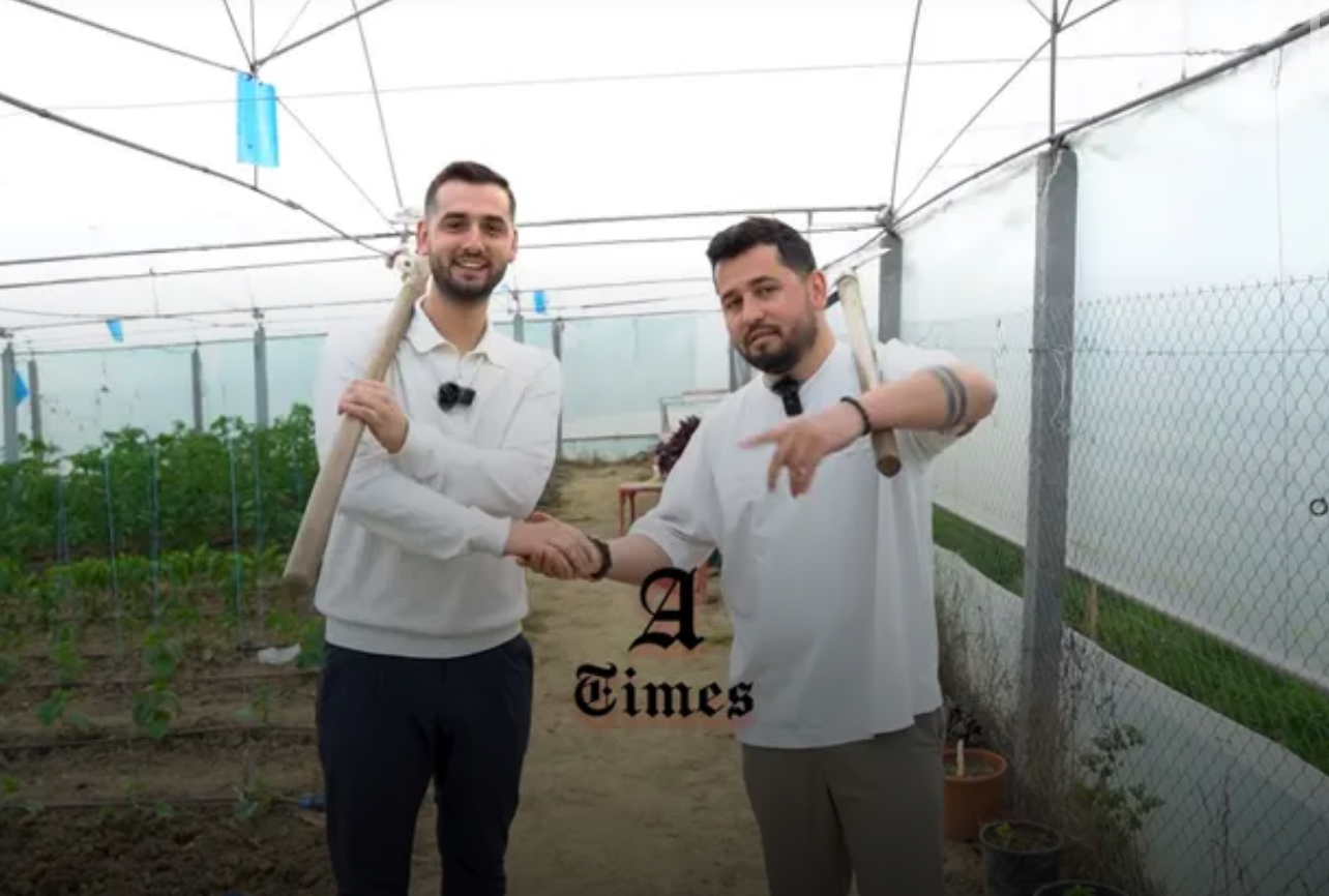 Intervistë e veçantë me Tedi Mulën: Fundjava në fshat, familja, kafshët dhe rëndësia e bujqësisë në programin politik