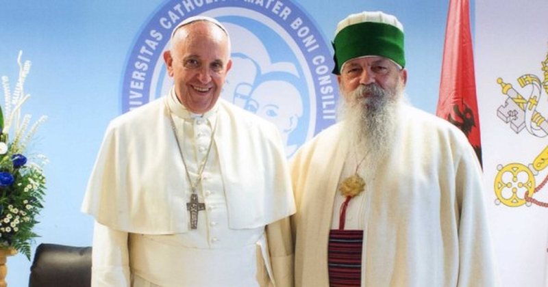 Ndarja nga jeta e Papa Françeskut, Baba Mondi: E deshi shumë kombin tonë, bota humbi liderin e madh të kohës!
