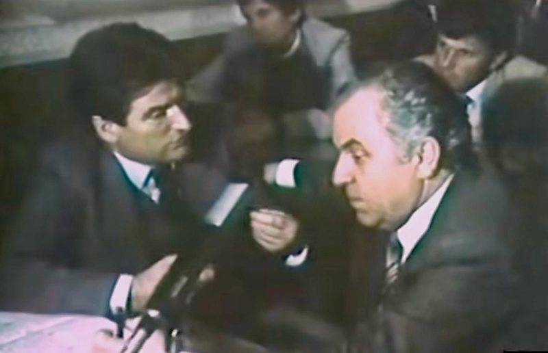 VIDEO e rrallë: “Antikomunisti” Sali Berisha, muhabet shtruar me Xhelil Gjonin