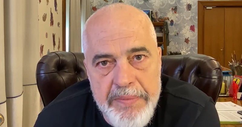 “Ministrat po të ikin në gropë” – Edi Rama: Kush e njihte trimin Altin Dumani? PS i dha shpatën e drejtësisë dhe e armatosi