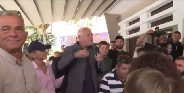 VIDEO/ Fansi i Berishës me gotë rakie në dorë: Jam shtruar 30 herë në psikiatri