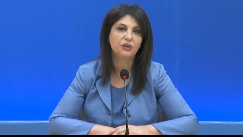 Kontrata 6 milionë dollarë e lobimit të PD – Jozefina Topalli ‘kyç’ gojën para gazetarëve: Partia e ka sqaruar