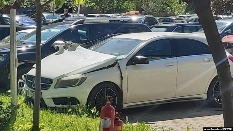 Shpërthen makina e drejtorit të spitalit të Prishtinës