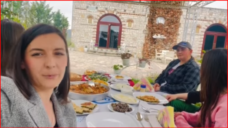 Zegjineja fton për drekë Gaz Bardhin: Hajde zemra, të të prezantoj dhe me shoqet e mia