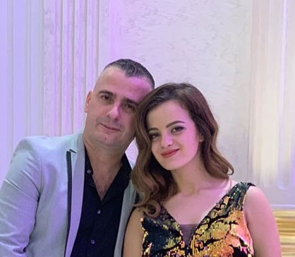 Pas vëllait, arrestohet edhe bashkëshorti trafikant i kandidates së PD Elda Hoti në Rrëshen për krim zgjedhor, me ‘shtëpi bari’ në Venecia
