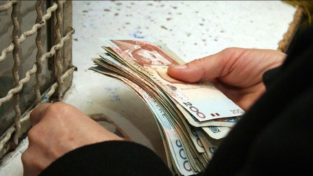 Shqiptarët punojnë më shumë dhe paguhen më pak se kushdo tjetër në Europë