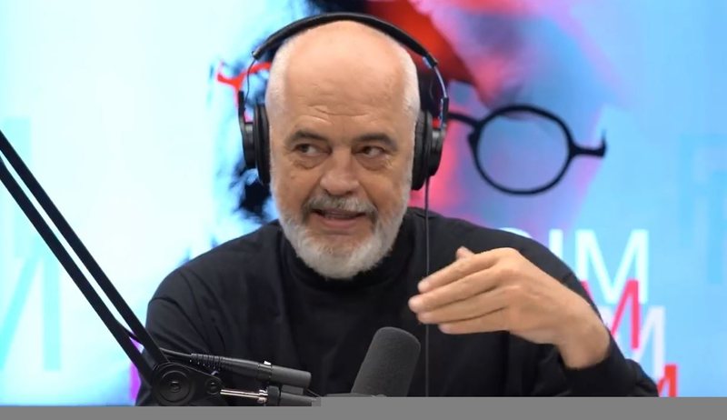 “Shisja ndonjë pikturë e blija biletë avioni”- Rama rrëfen historinë në Londër: Pashë një vajzë të hijshme, me flokë të gjata dhe…