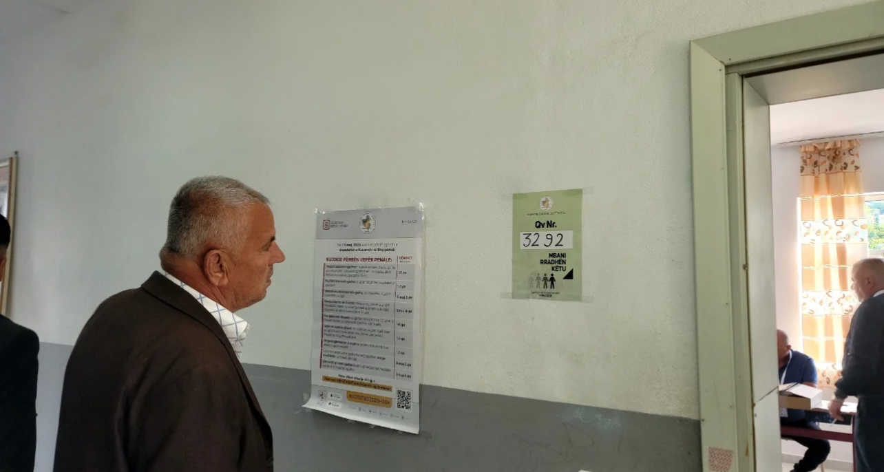 Qendra e Votimit në Berat pa drita, nuk nis procesi i votimit
