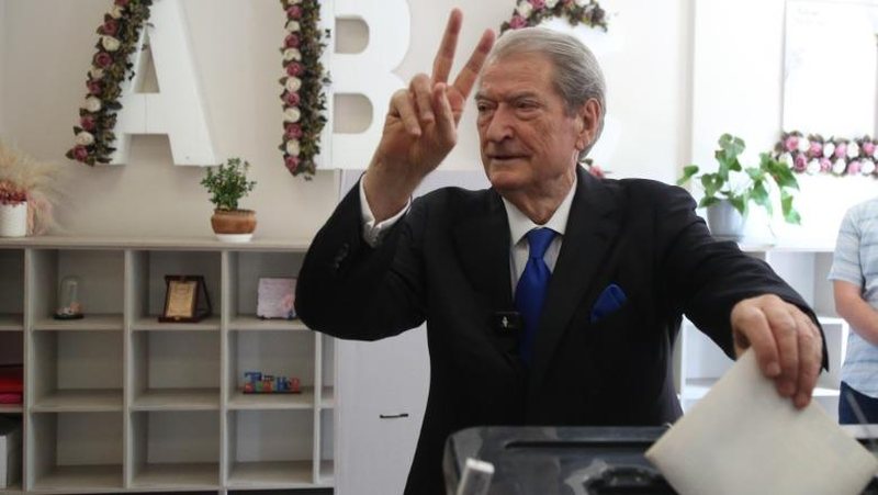 Berisha gënjen sërish për vizën në SHBA dhe pse u demaskua me dokumente