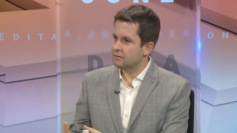 Ilir Alimehmeti kritika njerëzve pranë Berishës: Nuk fitohet me njerëz të tillë, duhet ndryshim
