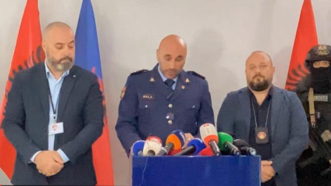 U kapën në një restorant, kush janë 7 personat e arrestuar në Durrës! Mes tyre Xhevdet Plaku, Flobens Mecia dhe Voltan Xhani