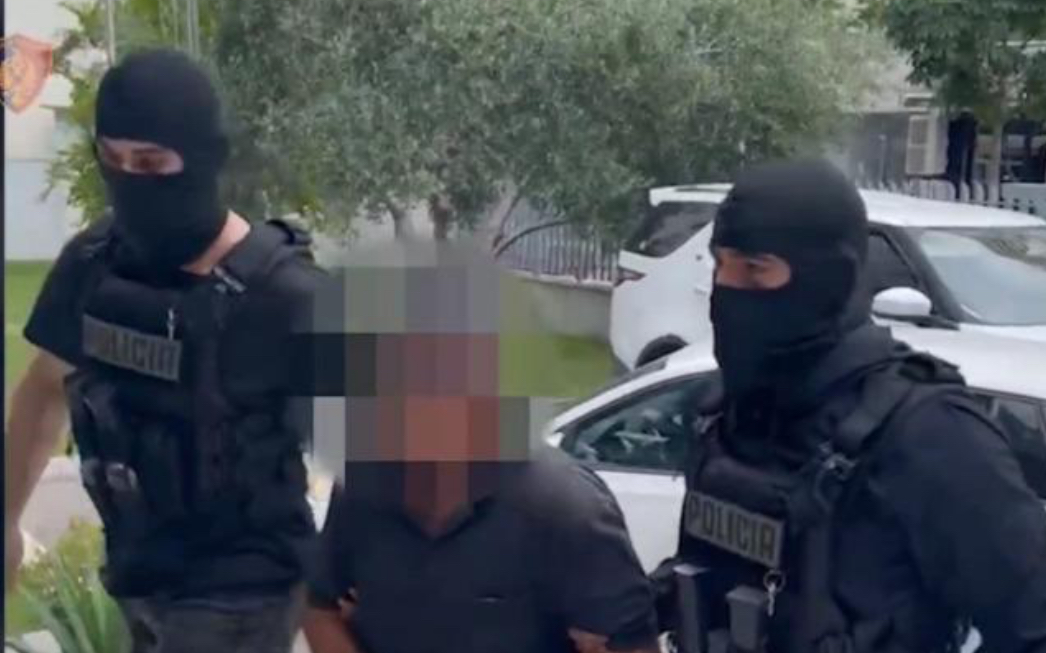 I dënuar në Itali me 5 vite burg për marrëdhënie seksuale me vajzën e mitur, arrestohet në Durrës 60-vjeçari