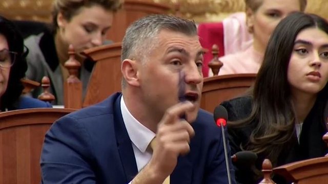 Konflikti me shoferin e kamionit, Bledion Nallbati: Jam njeri para se të jem politikan! 